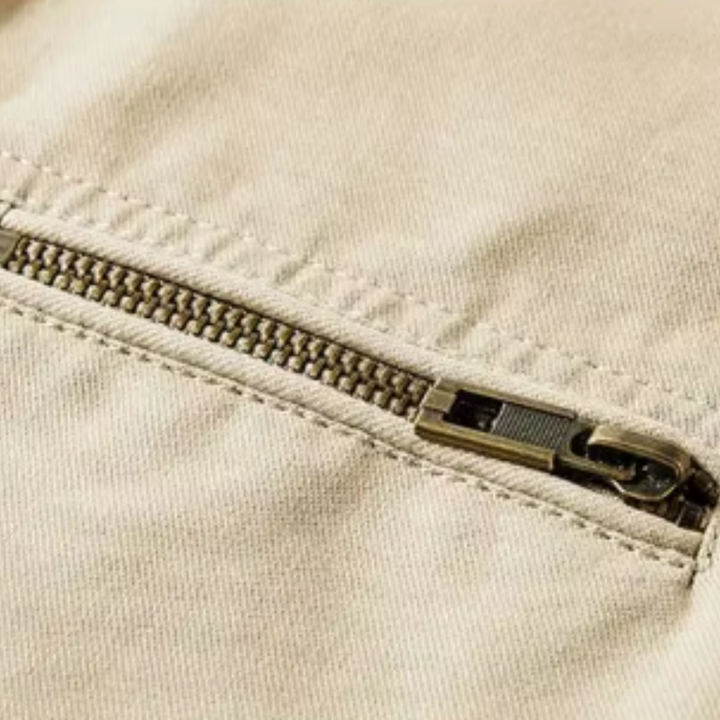 Elegant jacket with multiple pockets