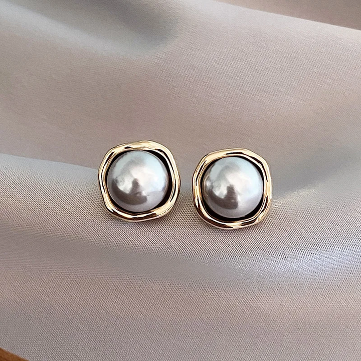 Kassandra | Vintage Elegant Pearl Earrings